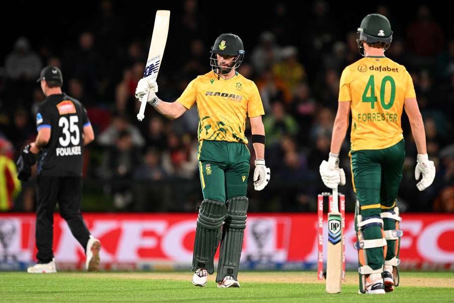 Esterhuizen’s Explosive 75 Powers South Africa to T20 Series Win Over New Zealand